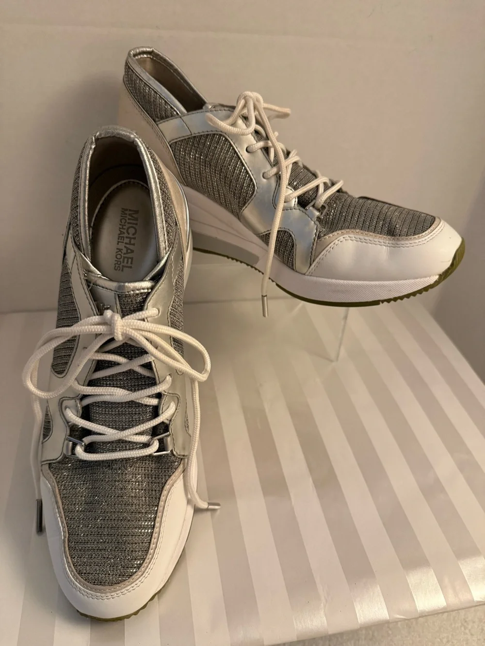 Michael Kors Liv Trainer Metallic Silver & White Sneakers Size 9